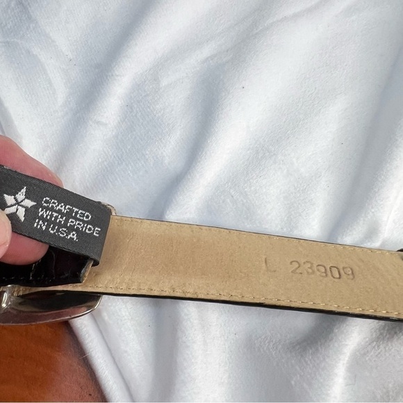 Vintage BRIGHTON Black Brown Belt Stacked Leather Engraved Buckle Adjustable Lg - Picture 5 of 9